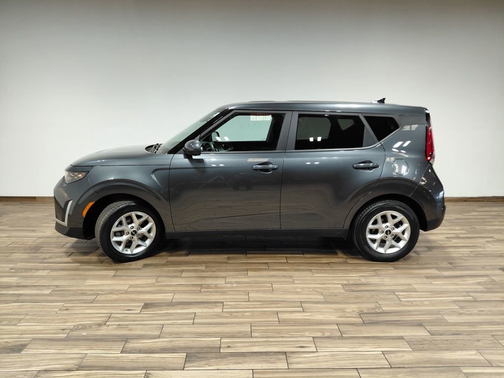 Used 2023 Kia Soul LX w/ LX Technology Package FWD image 12