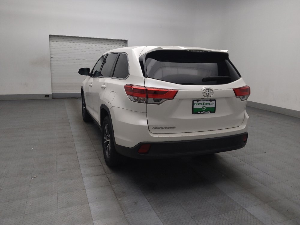 Used 2019 Toyota Highlander LE image 5