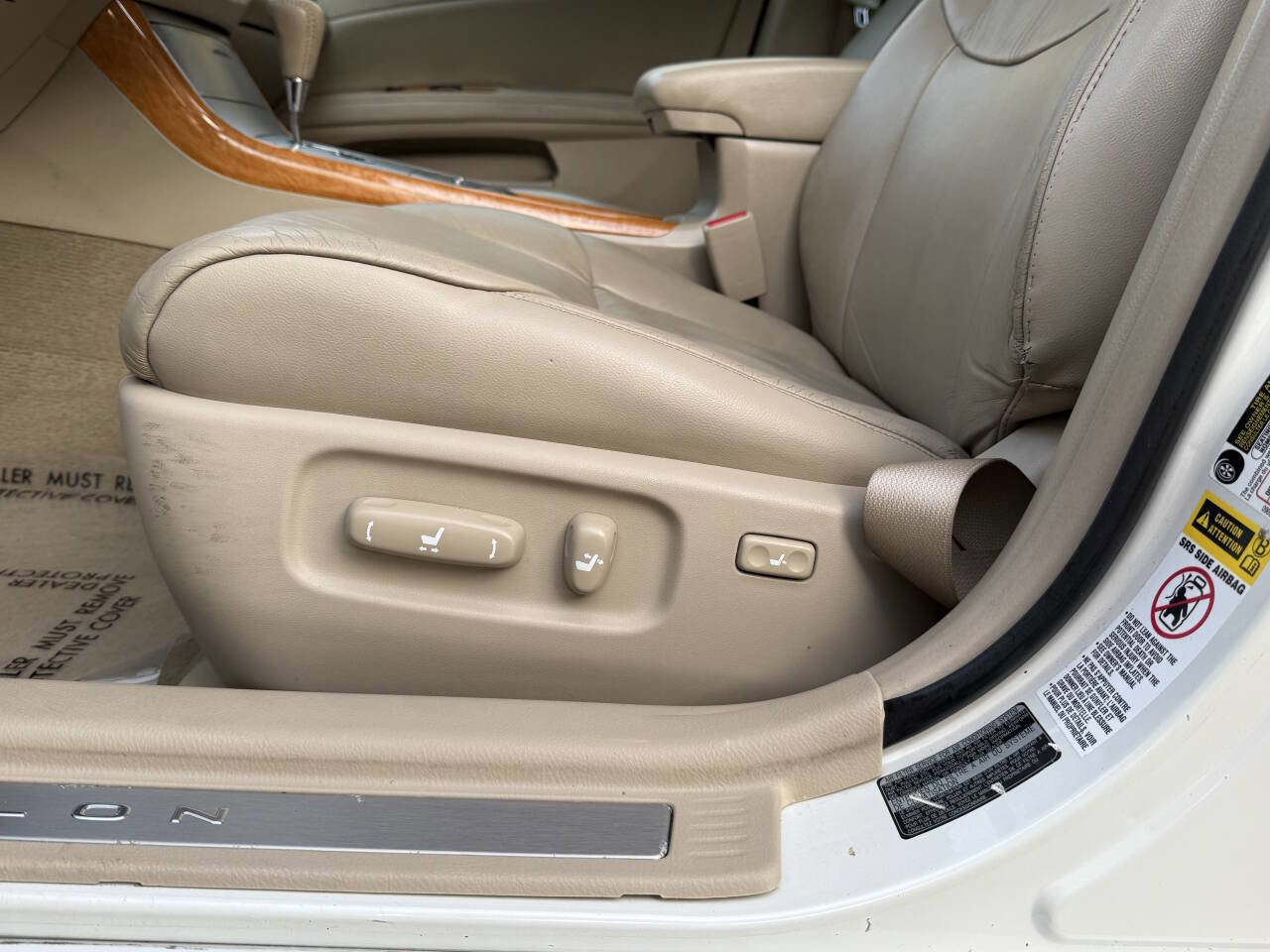 Used 2005 Toyota Avalon XLS image 34