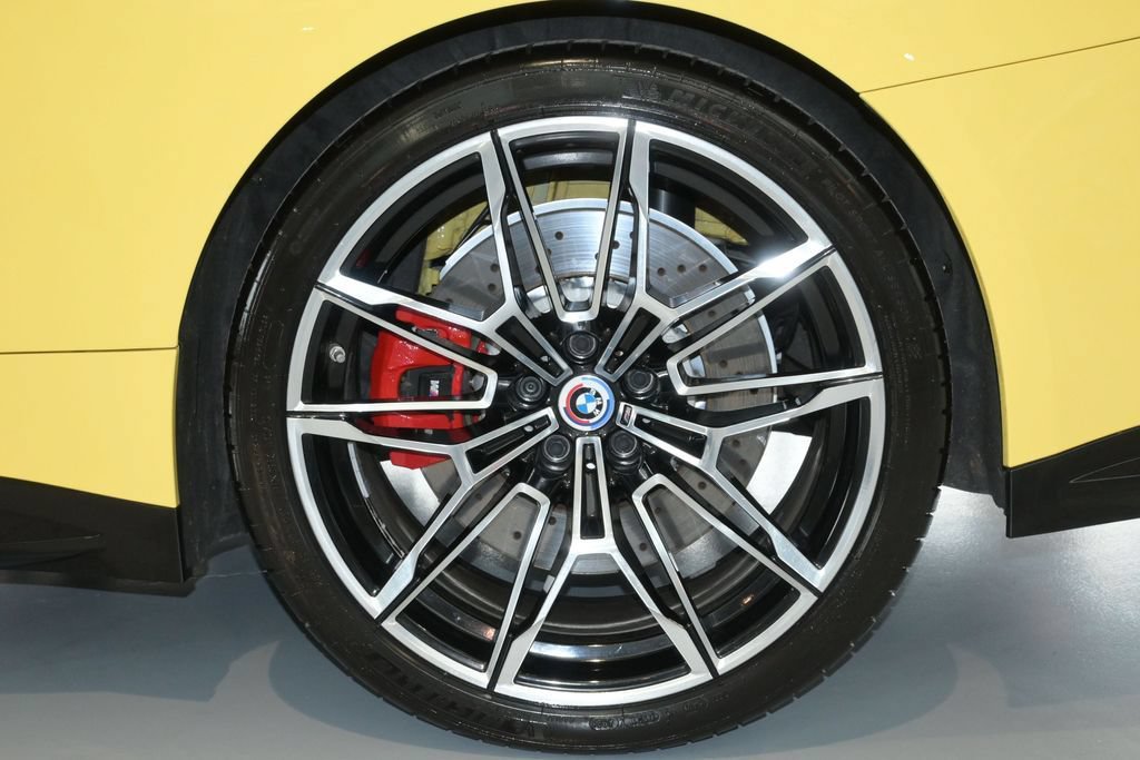 Used 2023 BMW M4 Competition w/ Parking Assistance Package RWD image 3
