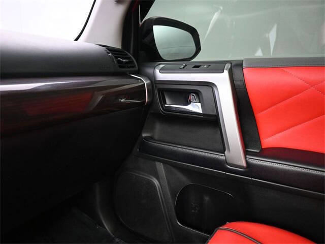 Used 2019 Toyota 4Runner Limited image 12