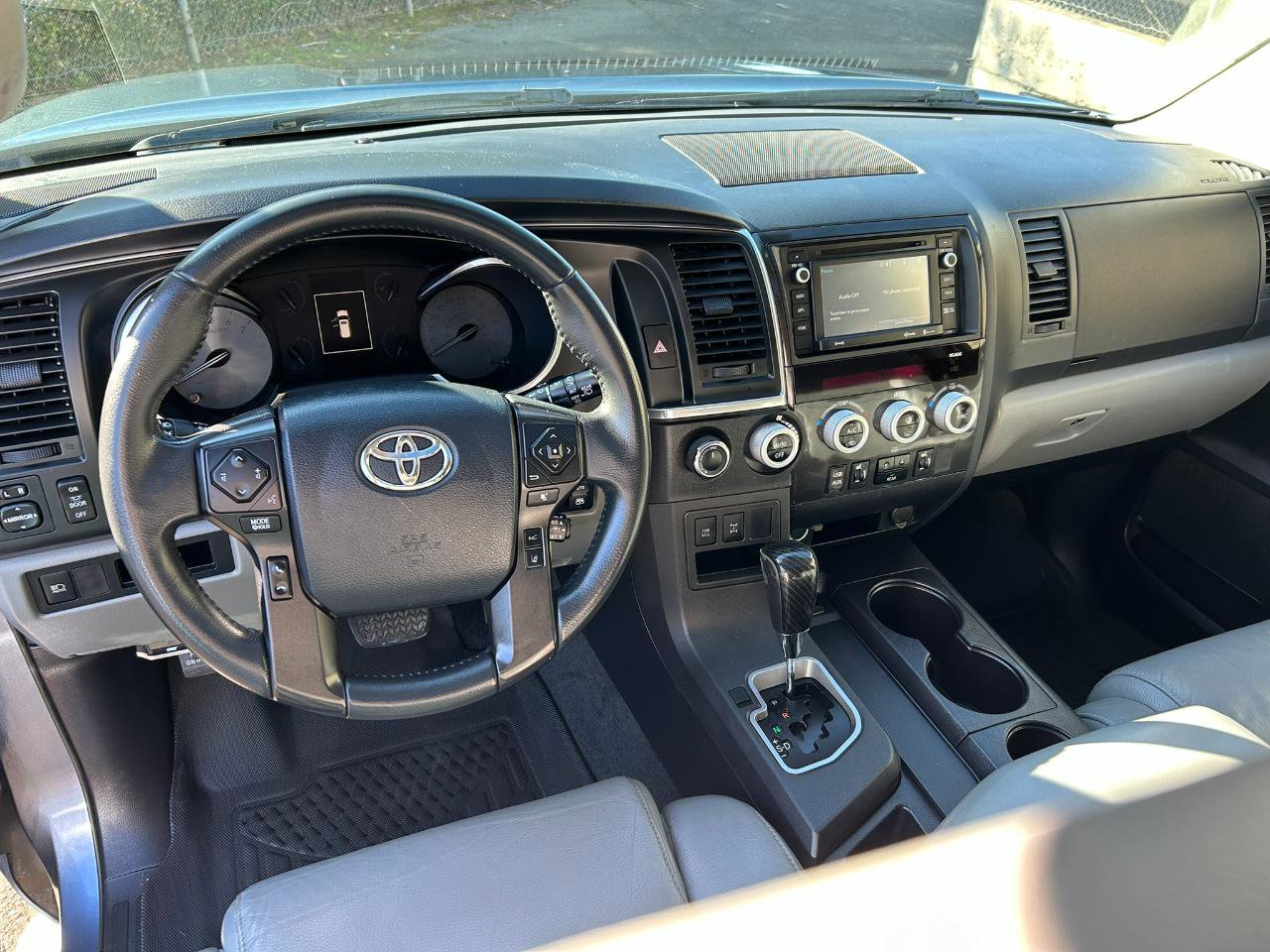 Used 2018 Toyota Sequoia SR5 w/ Premium Package AWD/4WD image 17