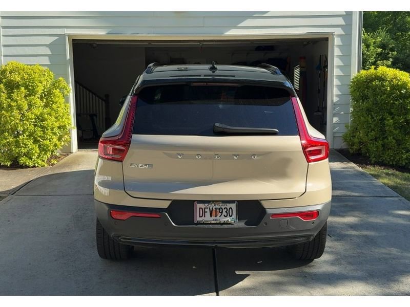 Used 2026 Volvo EX40 Plus w/ Climate Package RWD image 4