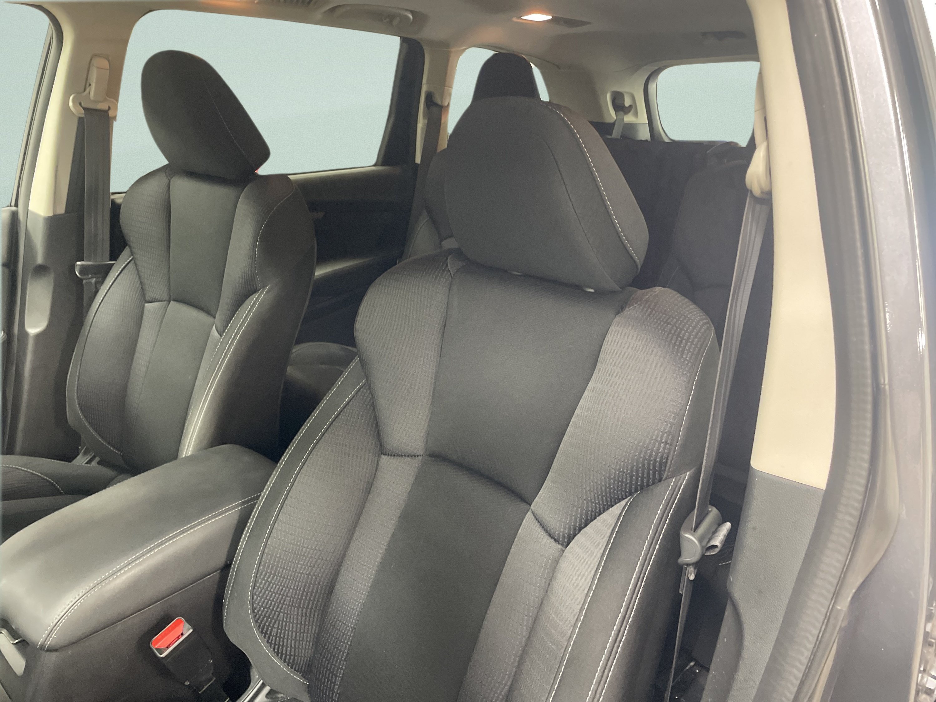 Used 2023 Subaru Ascent Premium w/ Convenience Package AWD/4WD image 13