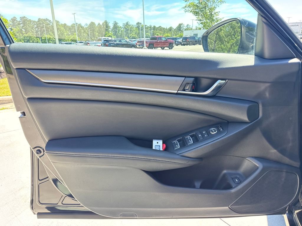 Used 2020 Honda Accord LX image 13