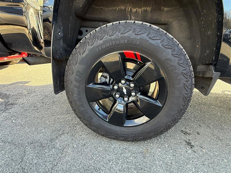 Used 2022 Chevrolet Colorado LT w/ Redline Special Edition image 6