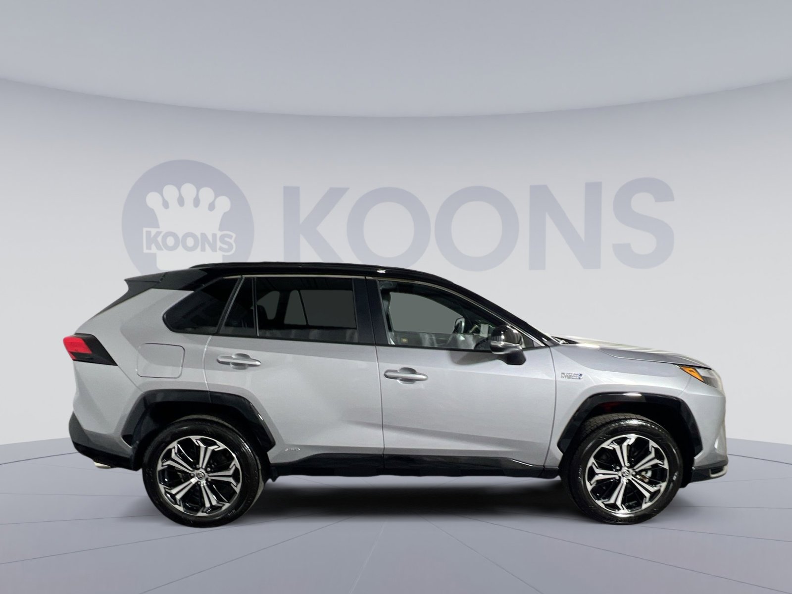 Used 2023 Toyota RAV4 XSE w/ Weather Package image 8