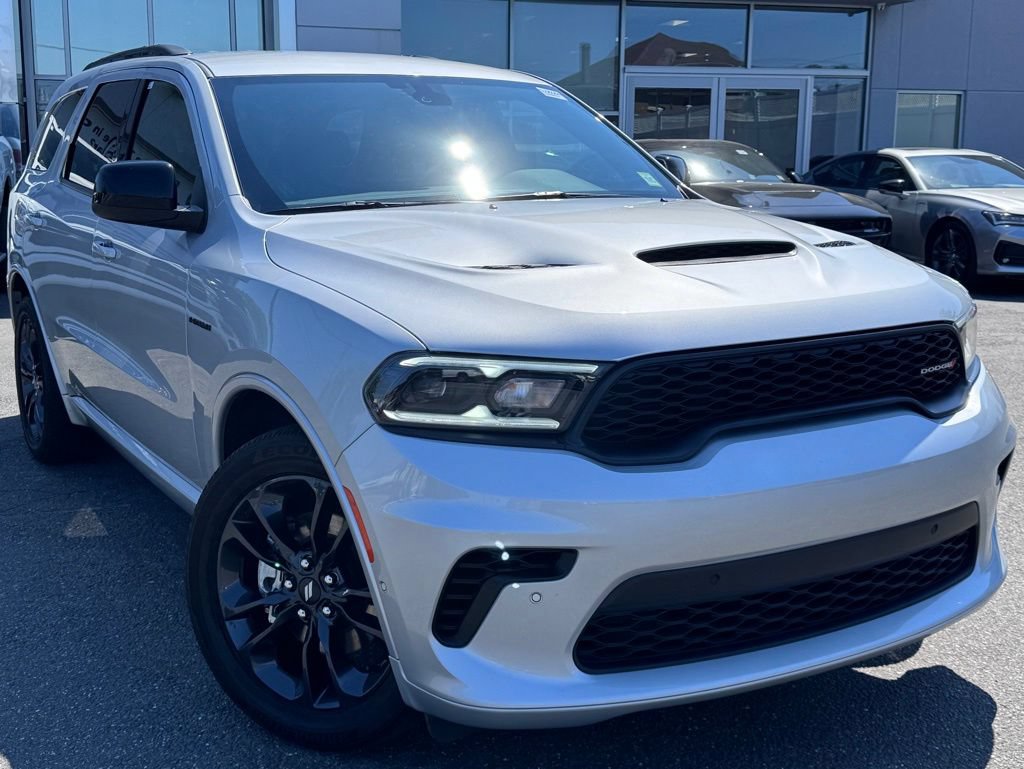 Certified 2025 Dodge Durango R/T w/ Blacktop Package
