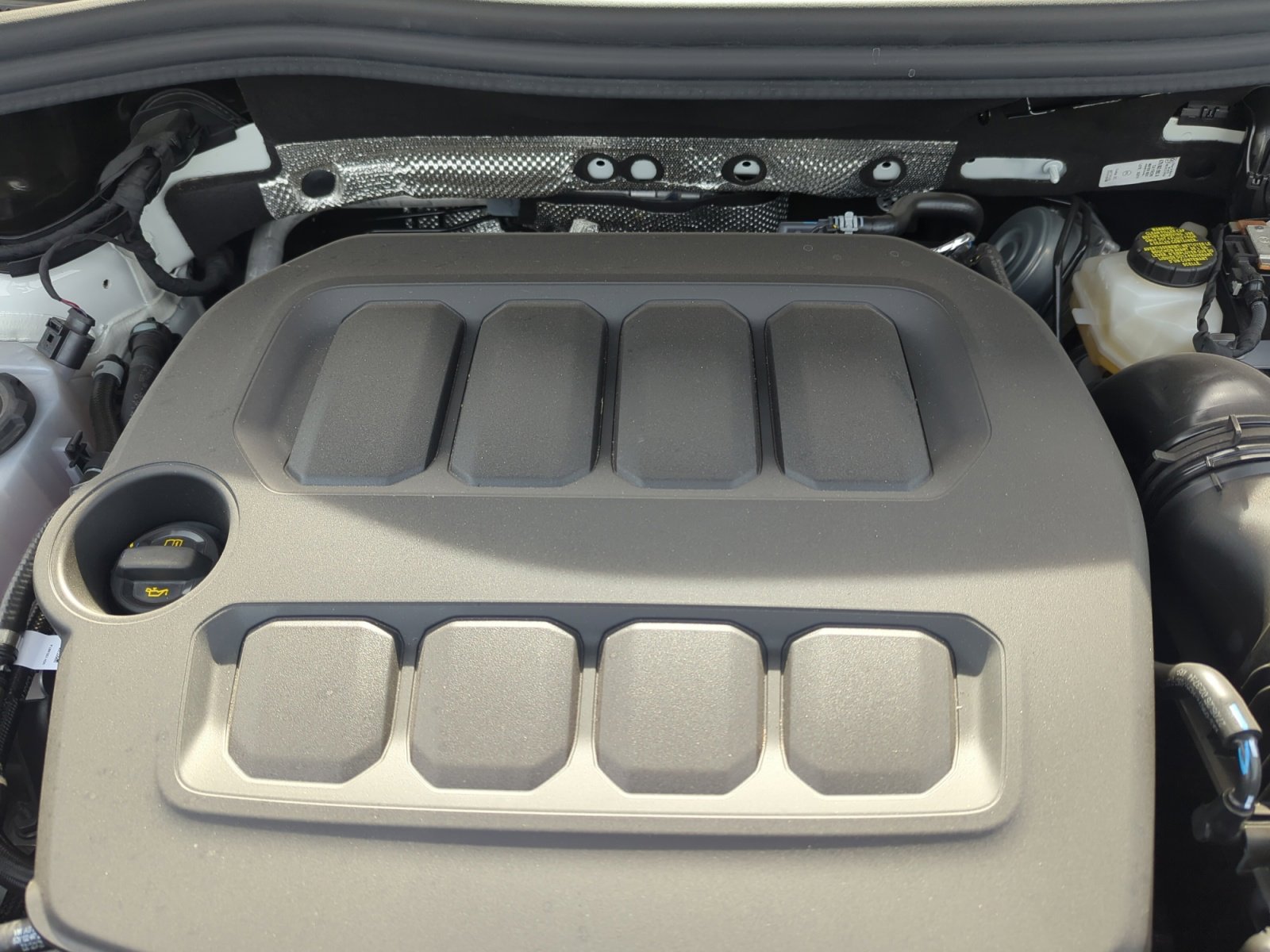 New 2025 Volkswagen Tiguan SE image 21