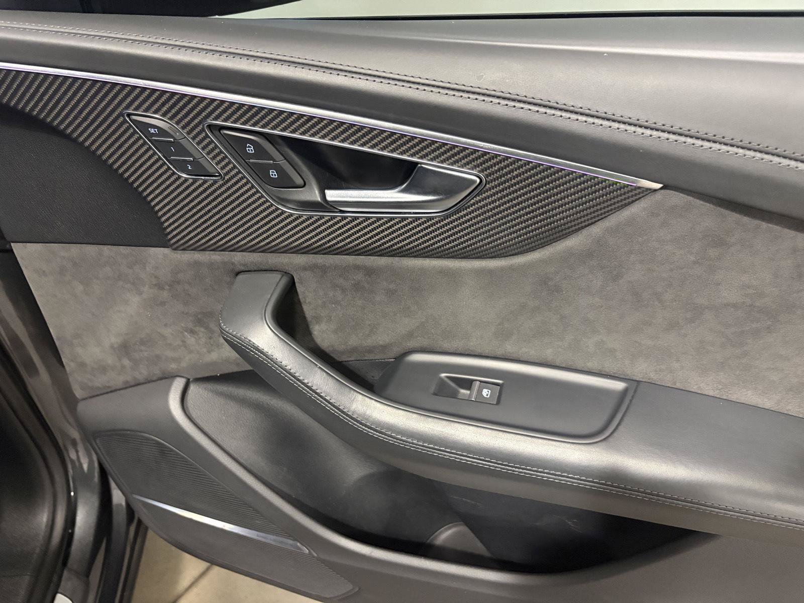 Used 2022 Audi RS Q8 AWD/4WD image 51