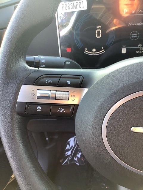 Certified 2025 Hyundai Tucson SE image 27