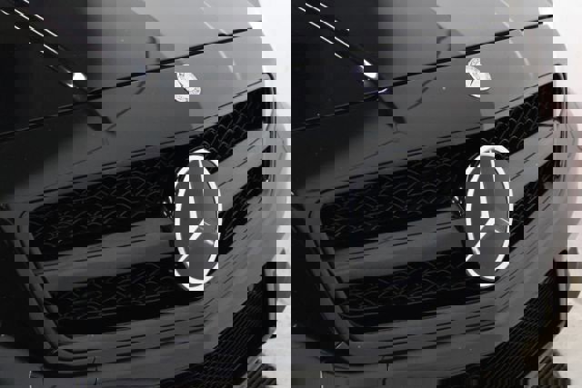 Used 2012 Mercedes-Benz CLS 63 AMG image 34