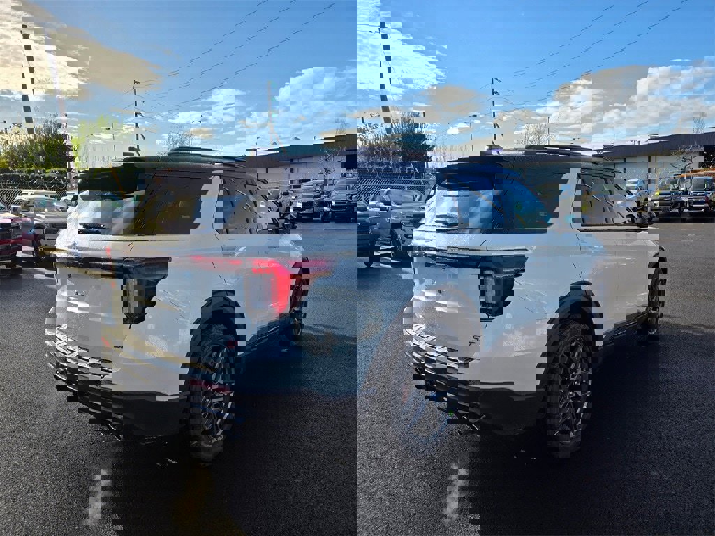 New 2026 Ford Explorer ST image 4