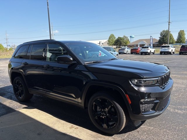 New 2025 Jeep Grand Cherokee Limited w/ Luxury Tech Group II image 9