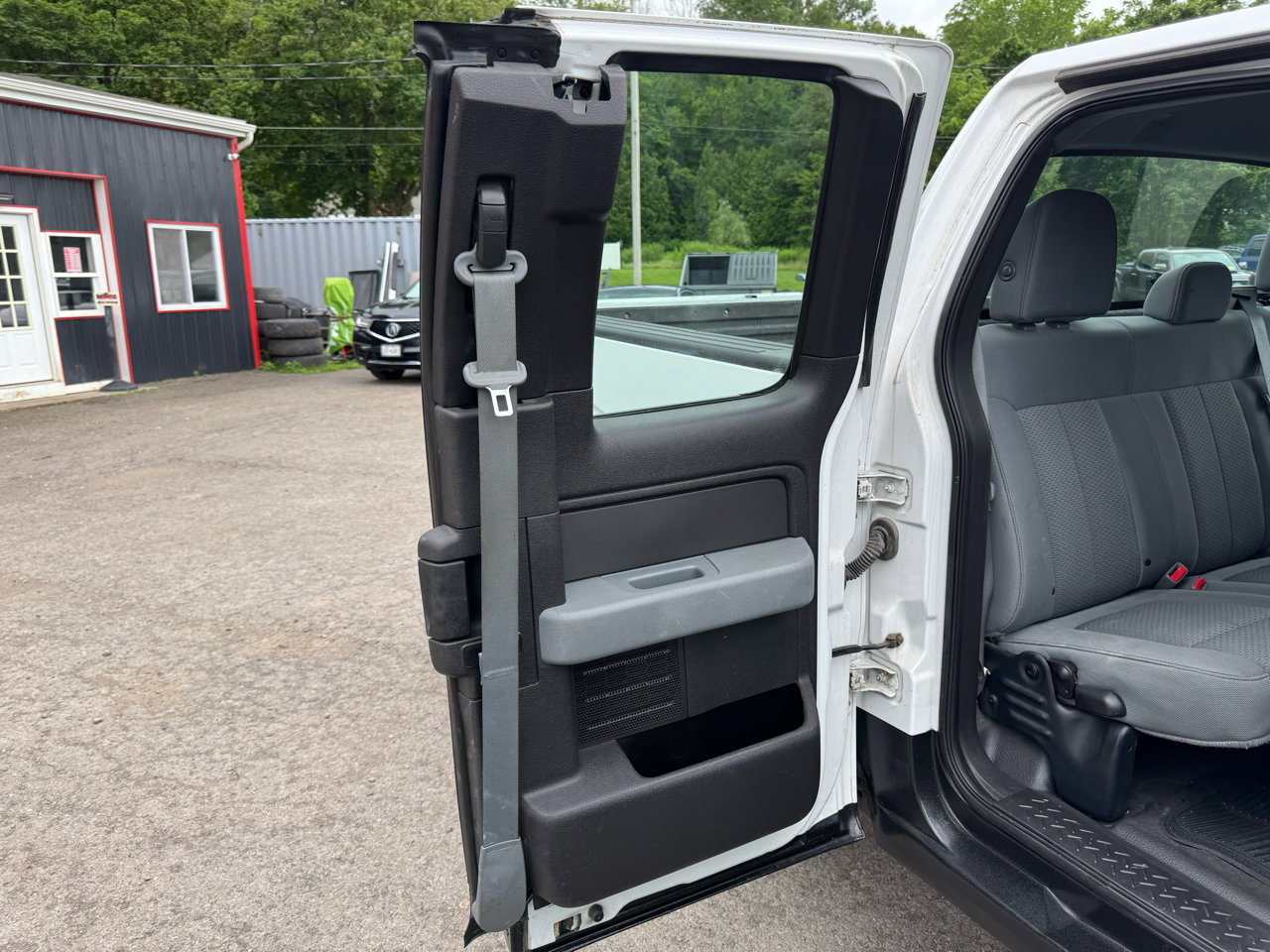 Used 2013 Ford F150 XLT w/ Luxury Equipment Group image 17