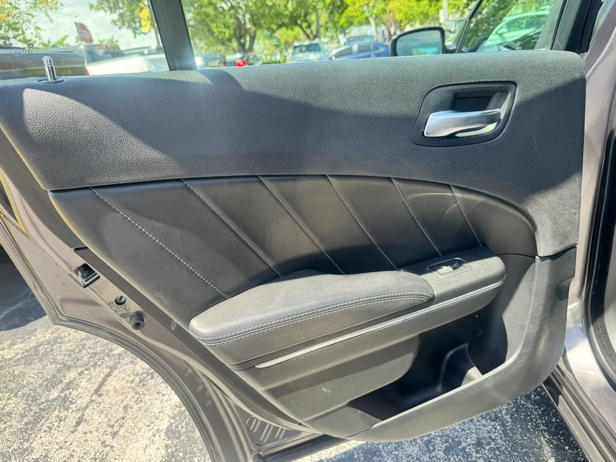 Used 2015 Dodge Charger R/T RWD image 34