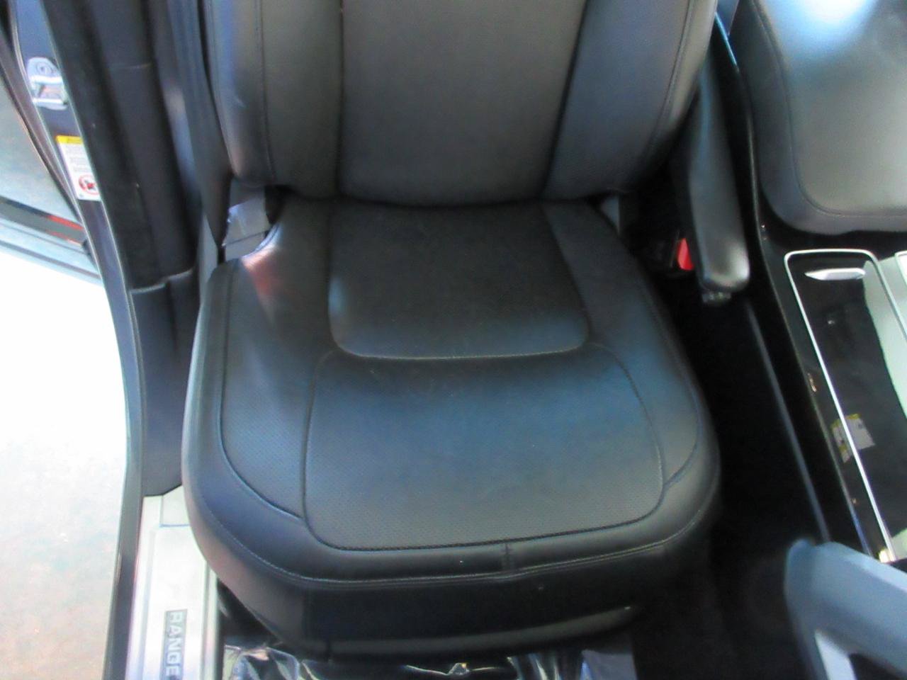 Used 2019 Land Rover Range Rover Supercharged AWD/4WD image 26