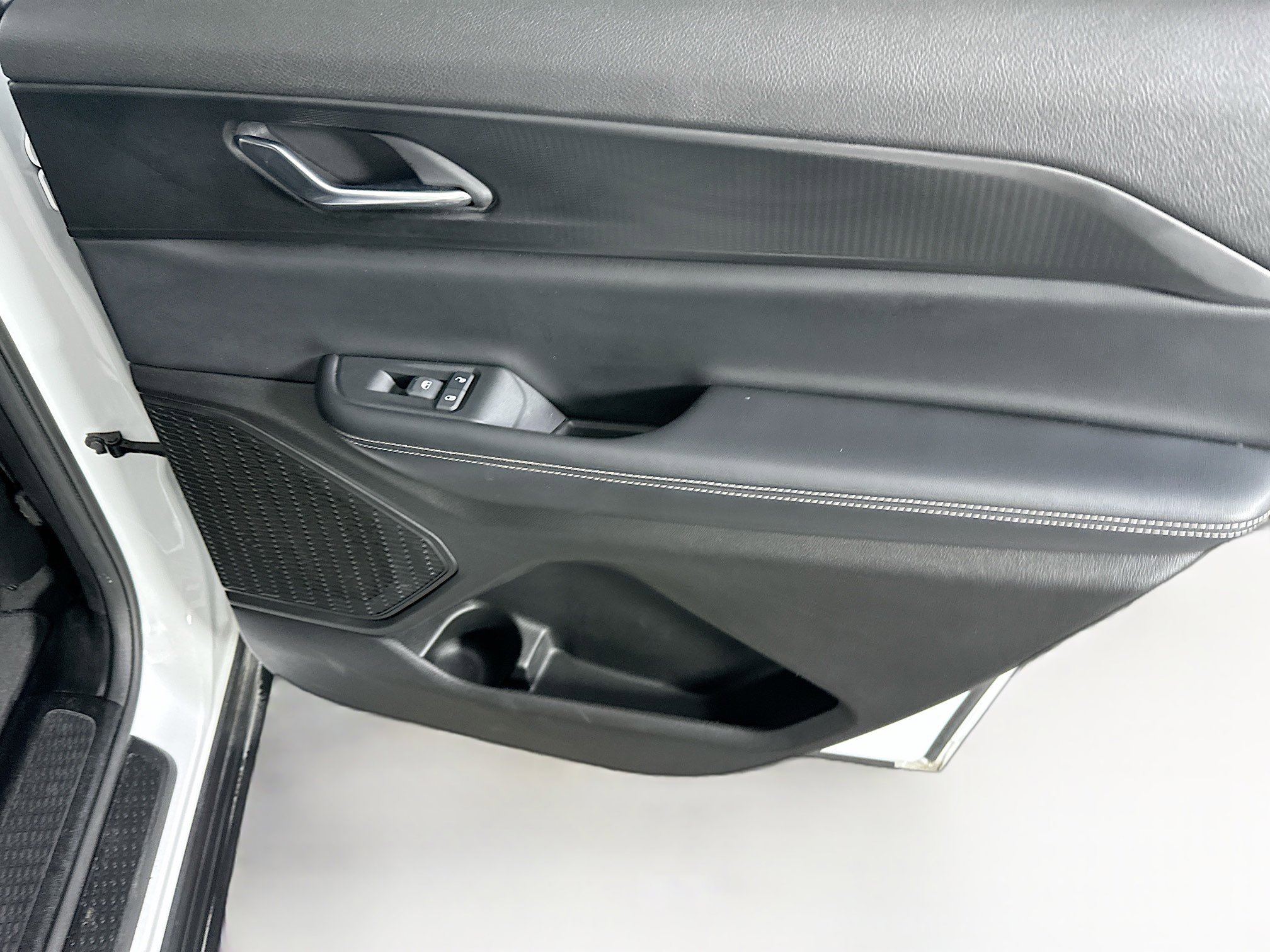 Used 2024 Jeep Grand Cherokee L Laredo image 31