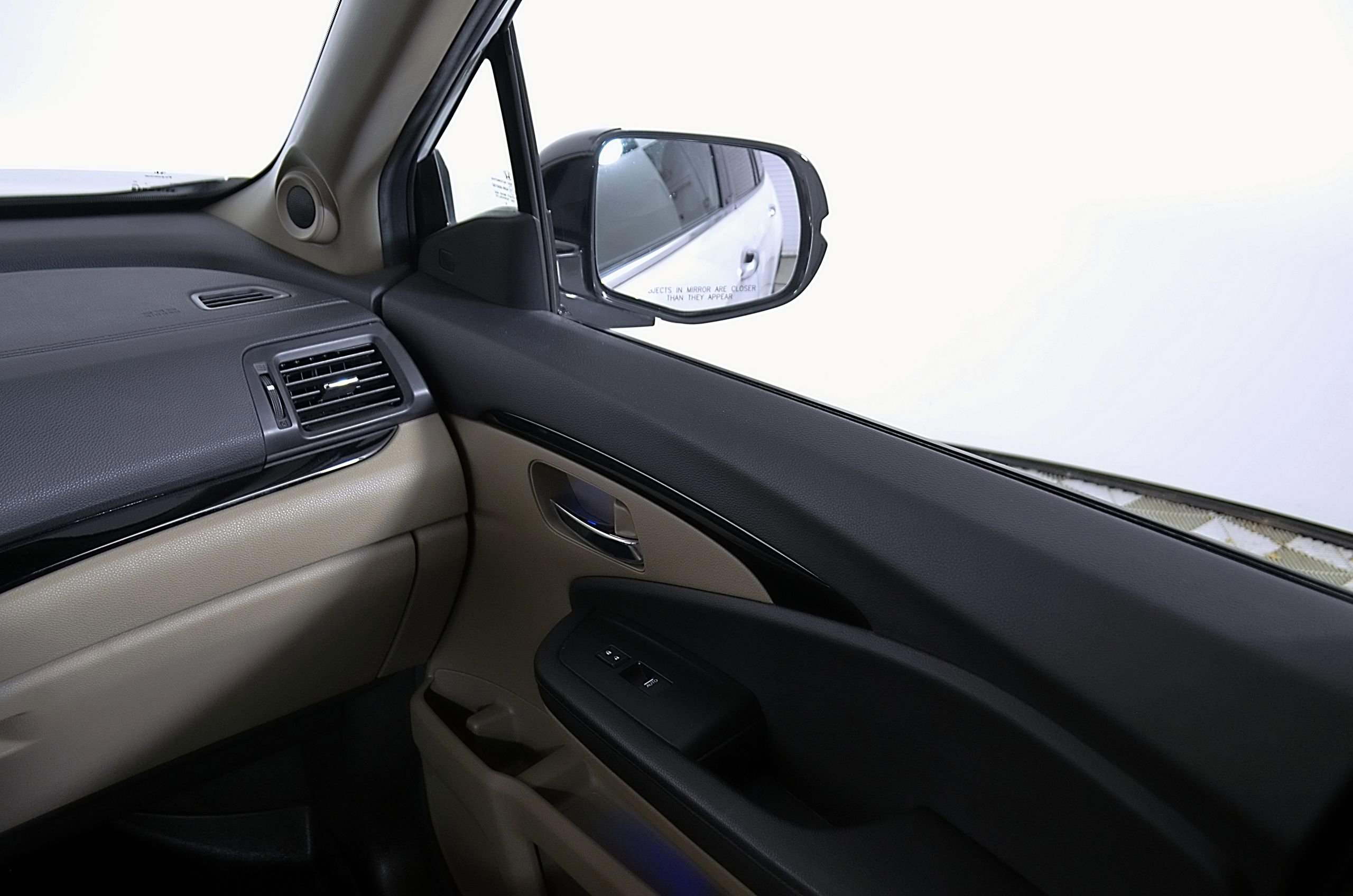 Used 2020 Honda Pilot Touring image 24
