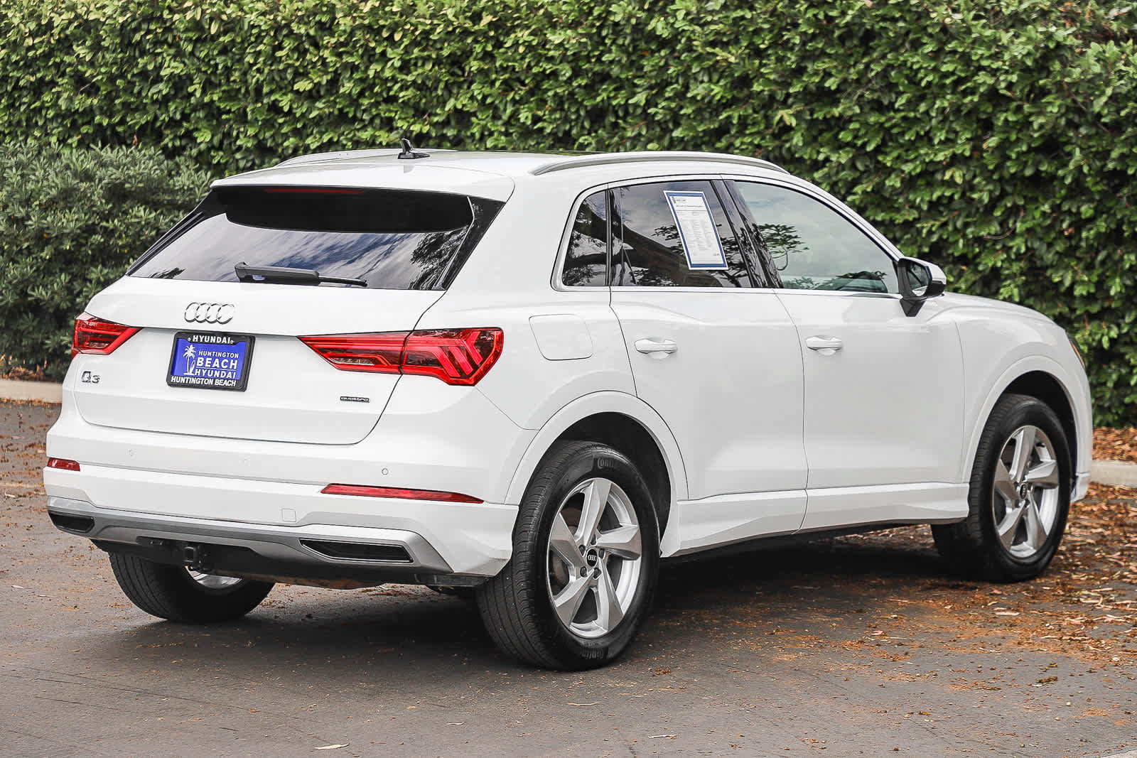 Used 2022 Audi Q3 2.0T Premium Plus w/ Premium Plus Package AWD/4WD image 4