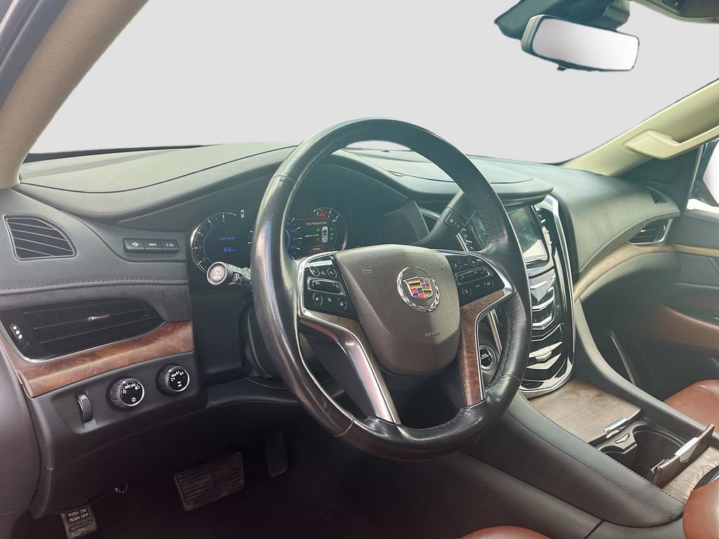 Used 2020 Cadillac Escalade Luxury w/ Escalade Sport Edition AWD/4WD image 9