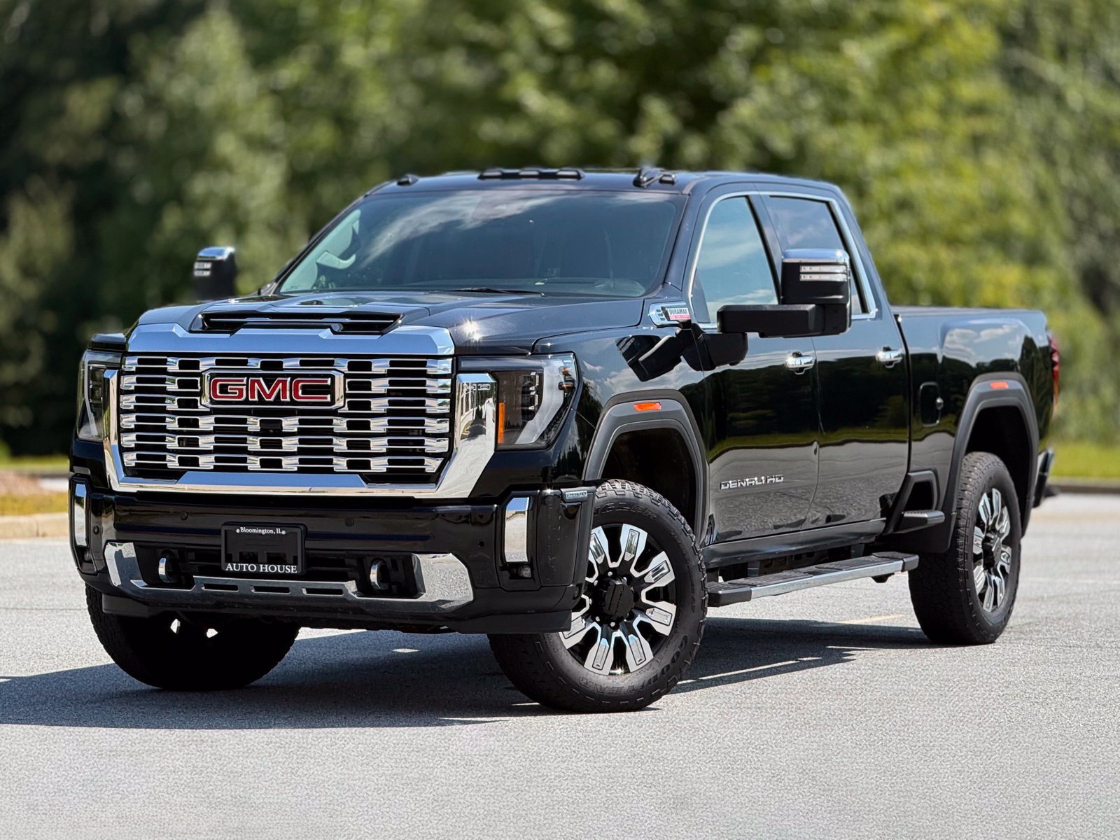 Used 2025 GMC Sierra 2500 Denali w/ Denali Reserve Package AWD/4WD image 8
