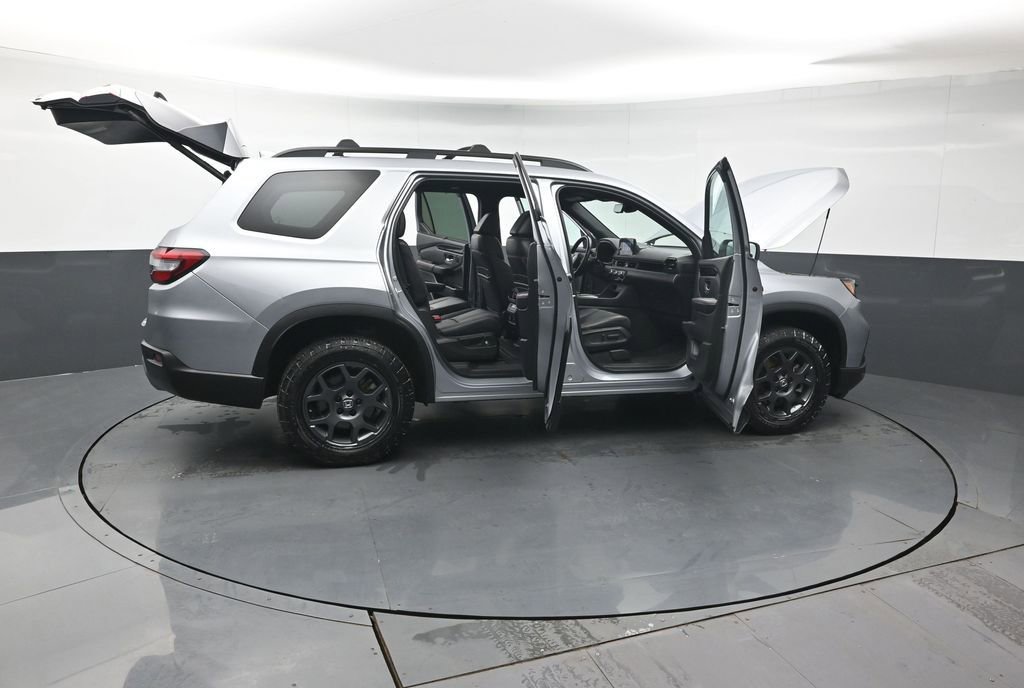 Used 2023 Honda Pilot TrailSport image 51