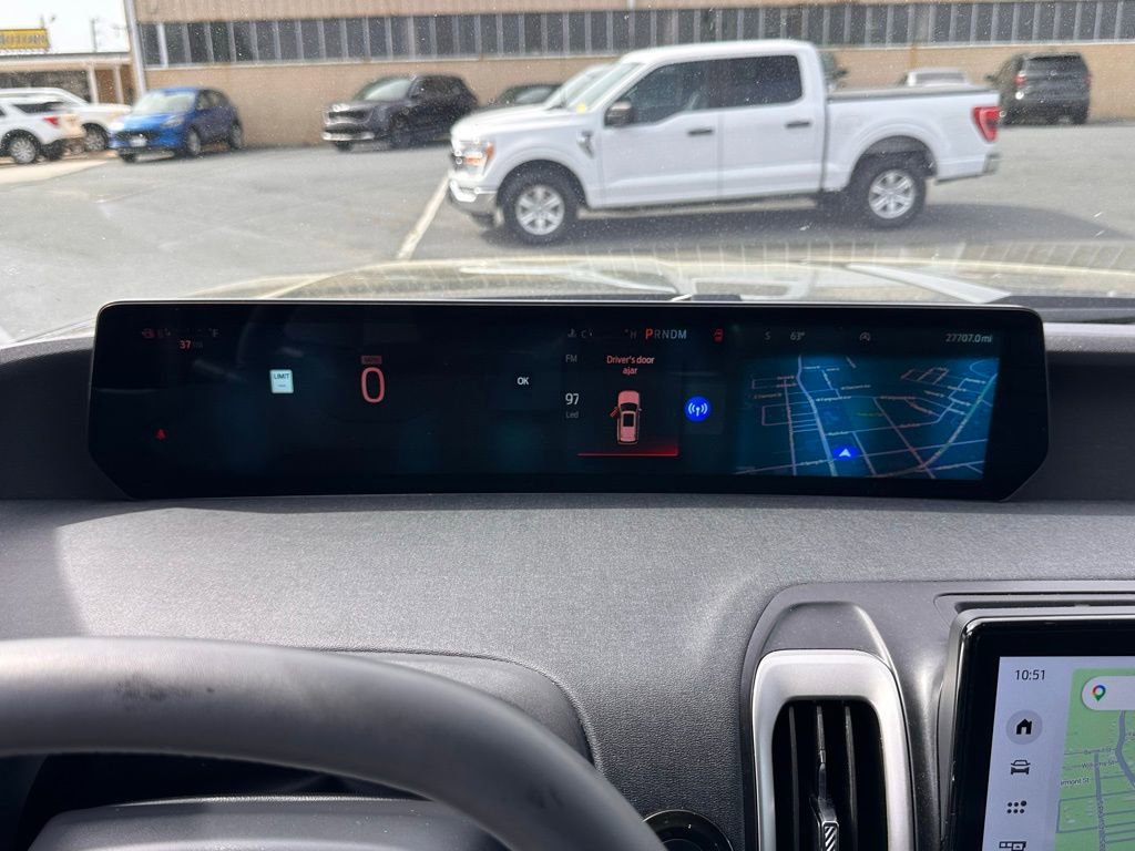 Used 2025 Ford Expedition Active image 28