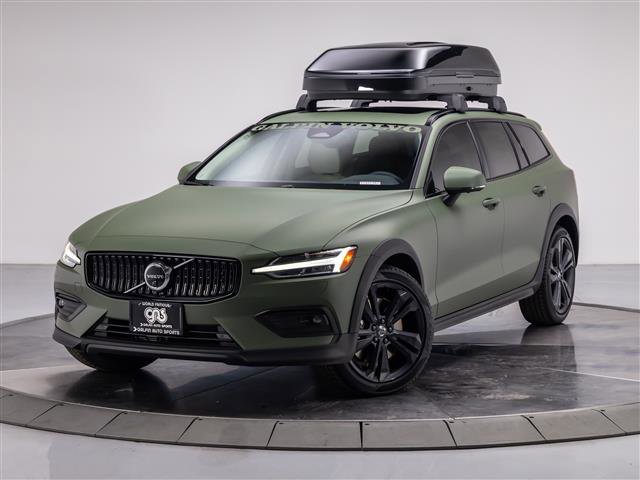 New 2026 Volvo V60 B5 Cross Country Plus w/ Climate Package