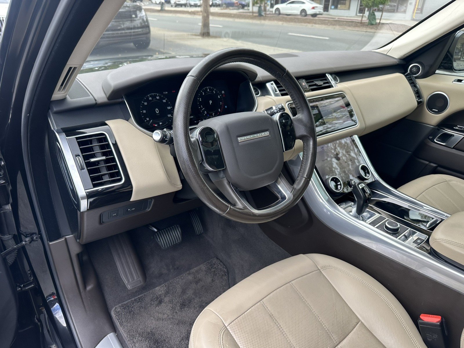 Used 2018 Land Rover Range Rover Sport HSE AWD/4WD image 13
