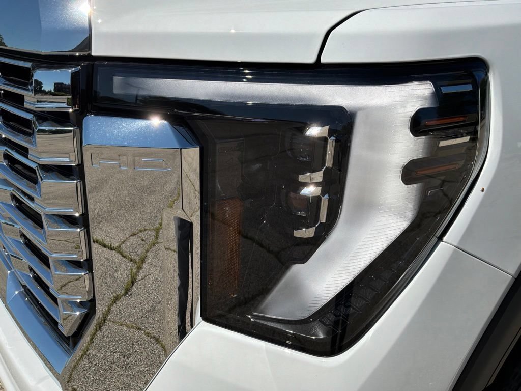 New 2026 GMC Sierra 2500 Denali w/ Denali Reserve Package AWD/4WD image 13