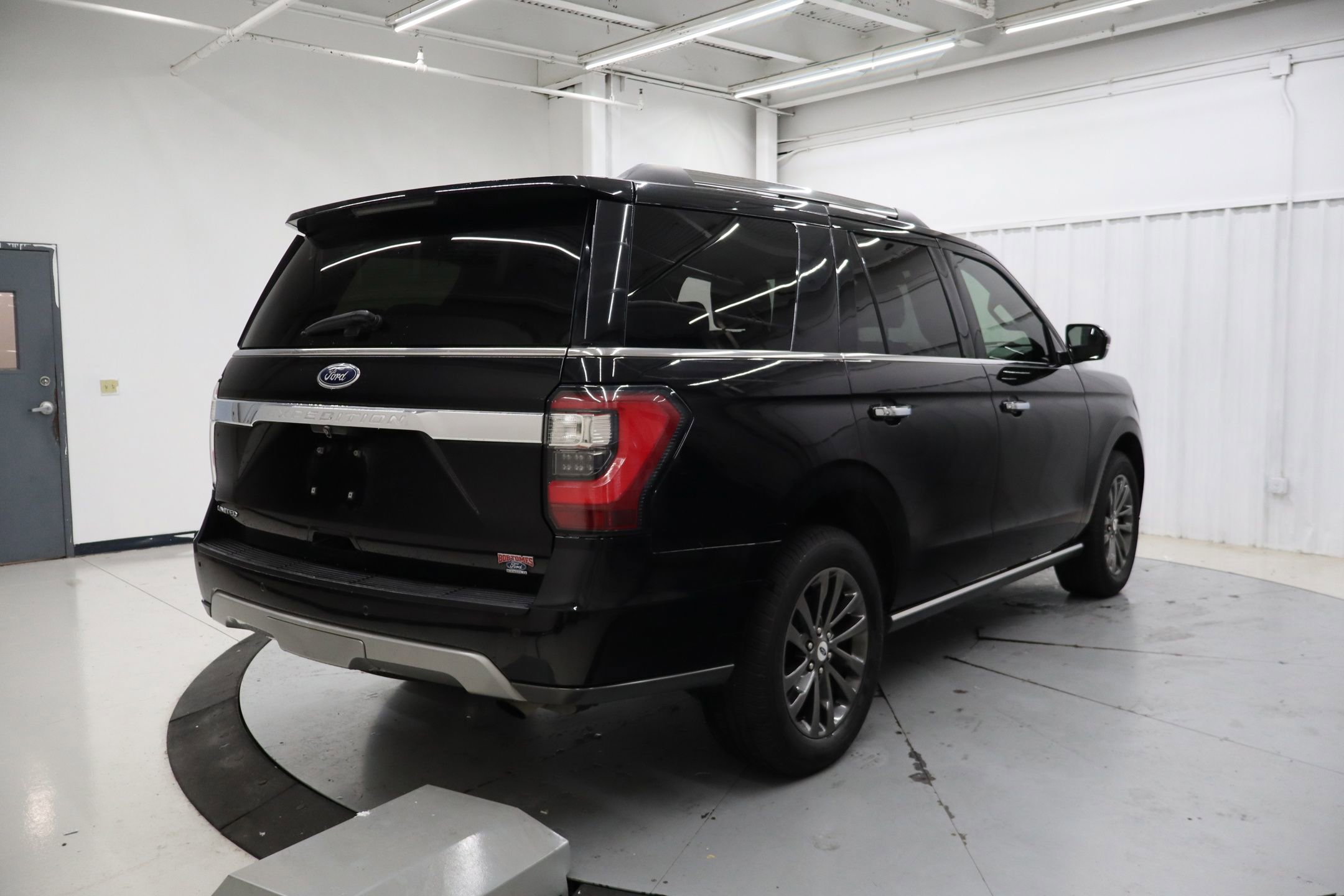 Used 2020 Ford Expedition Limited RWD image 4