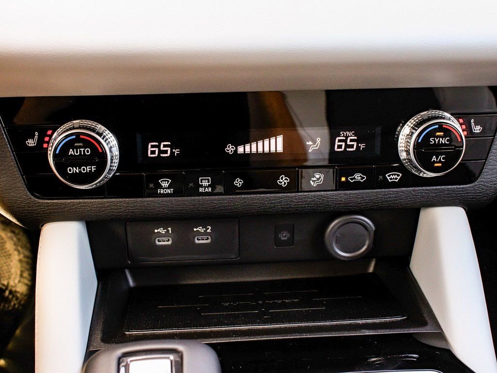 New 2025 Mitsubishi Outlander SE AWD/4WD image 23