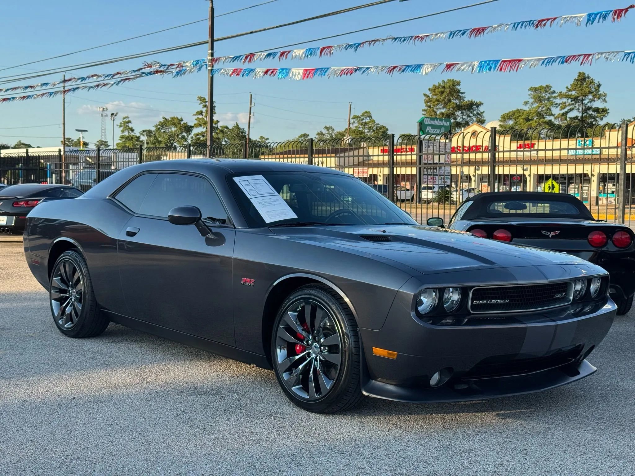 Used 2014 Dodge Challenger SRT8 w/ Harman/Kardon Audio Group image 7