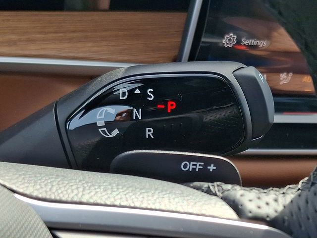 New 2026 Volkswagen Tiguan SEL R-Line image 8