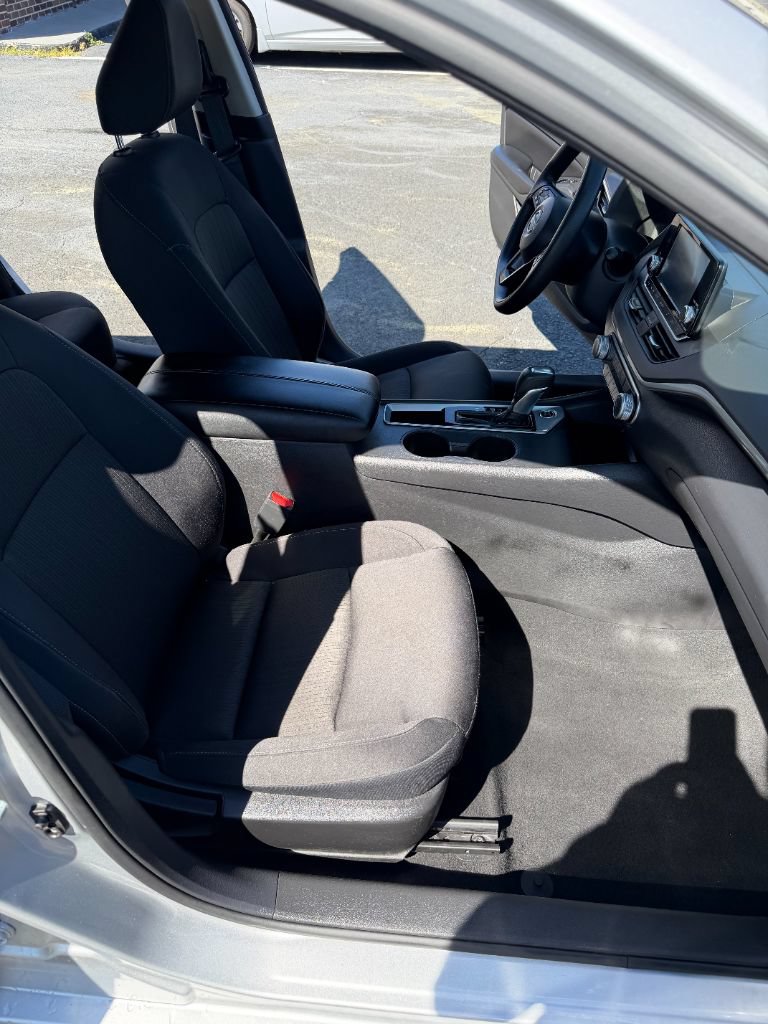 Used 2024 Nissan Altima 2.5 S FWD image 21