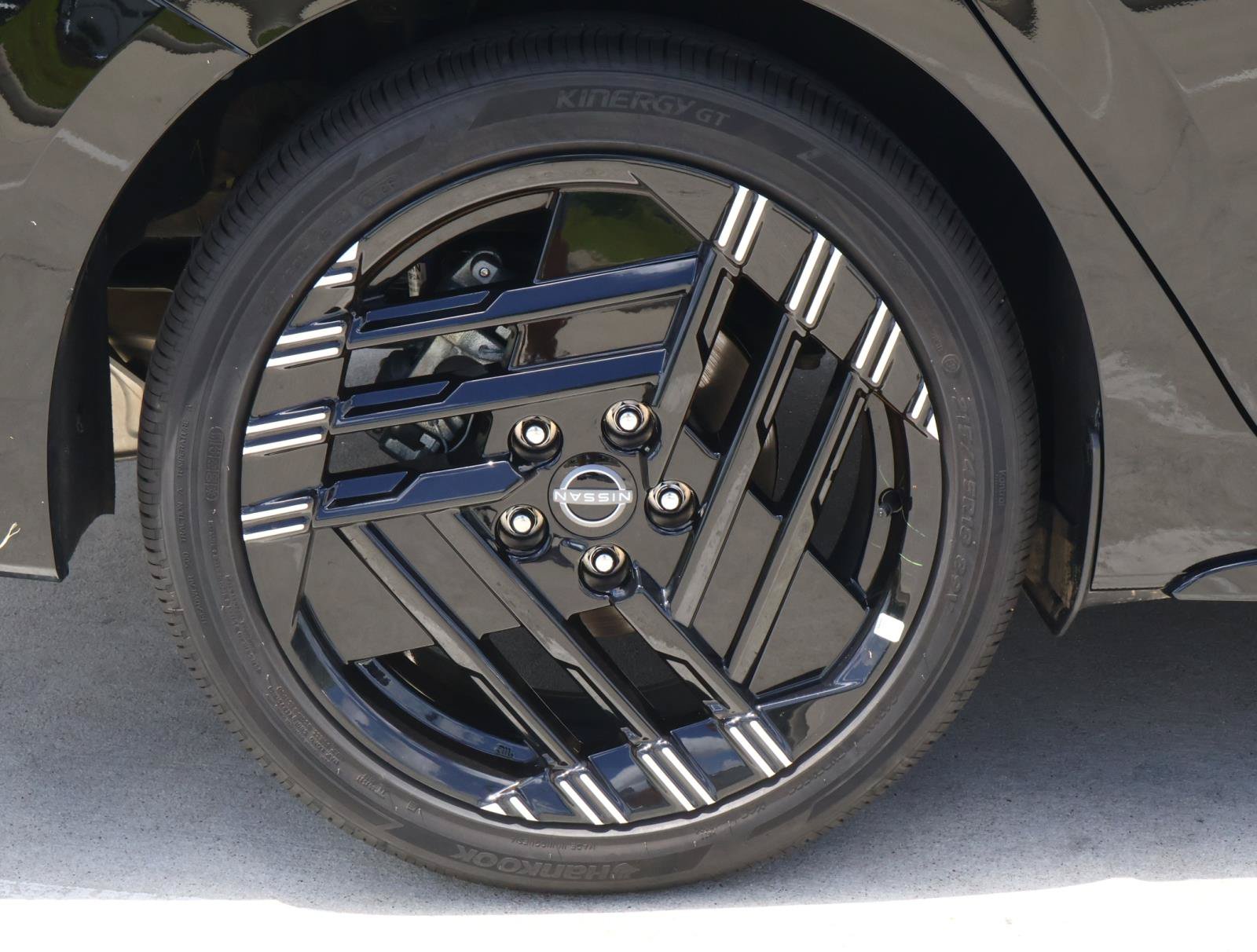 Used 2026 Nissan Sentra SR w/ Floor Mat Package FWD image 8