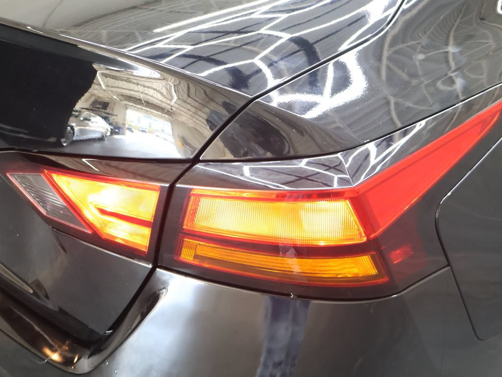 Used 2025 Nissan Altima 2.5 SV FWD image 29