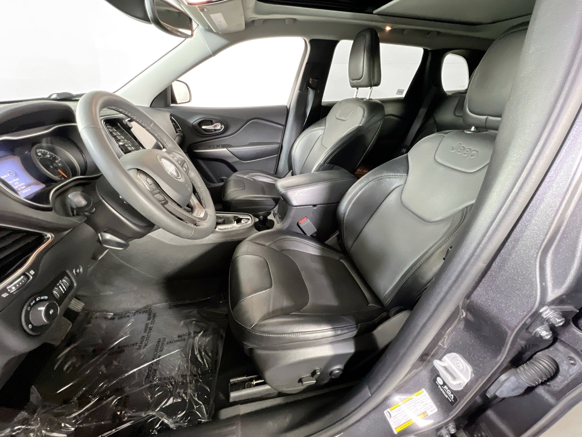 Used 2022 Jeep Cherokee Limited image 20