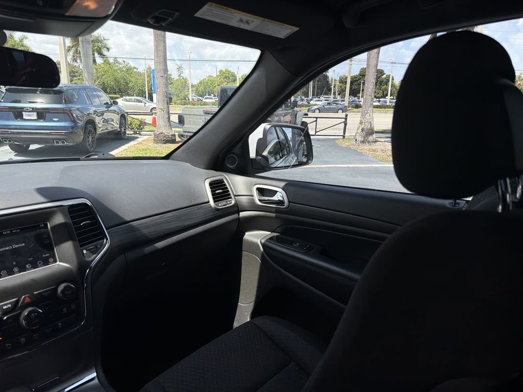 Used 2021 Jeep Grand Cherokee Laredo RWD image 11