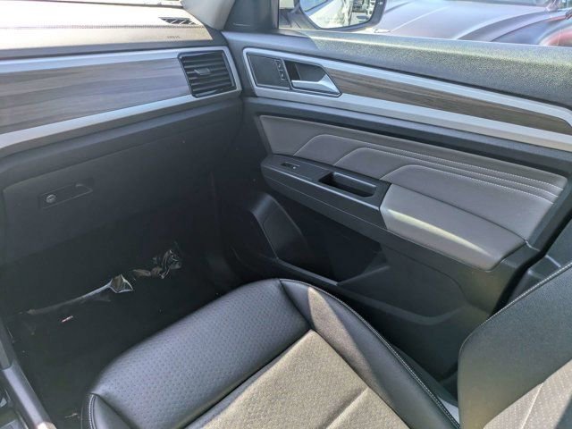 Used 2023 Volkswagen Atlas SEL AWD/4WD image 15