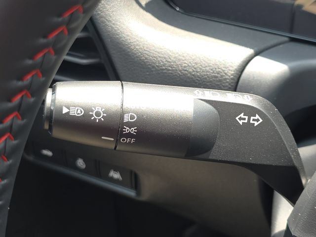 New 2026 Nissan Sentra SR w/ SR Premium Package FWD image 33