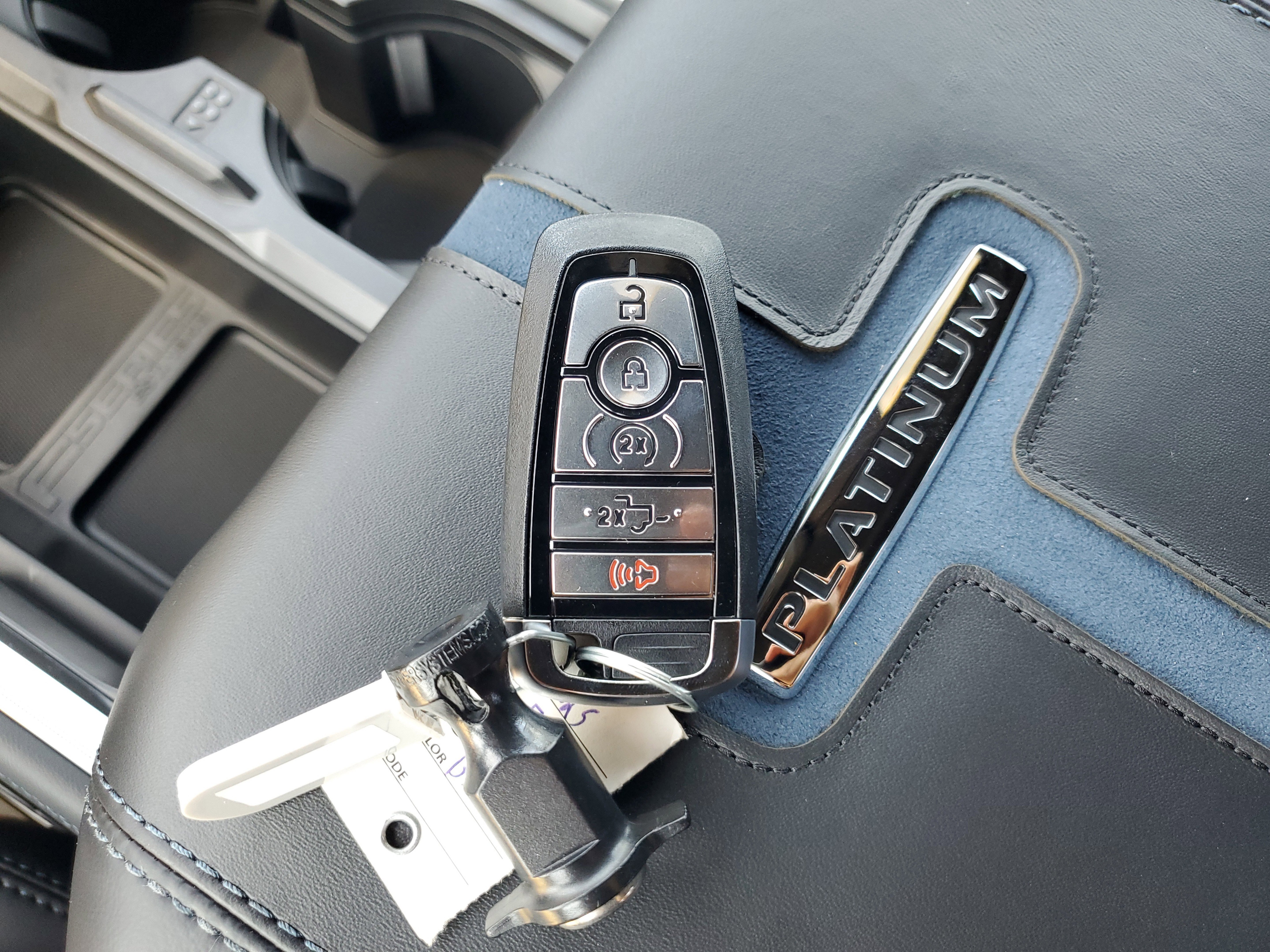 New 2025 Ford F350 Platinum w/ FX4 Off-Road Package image 19