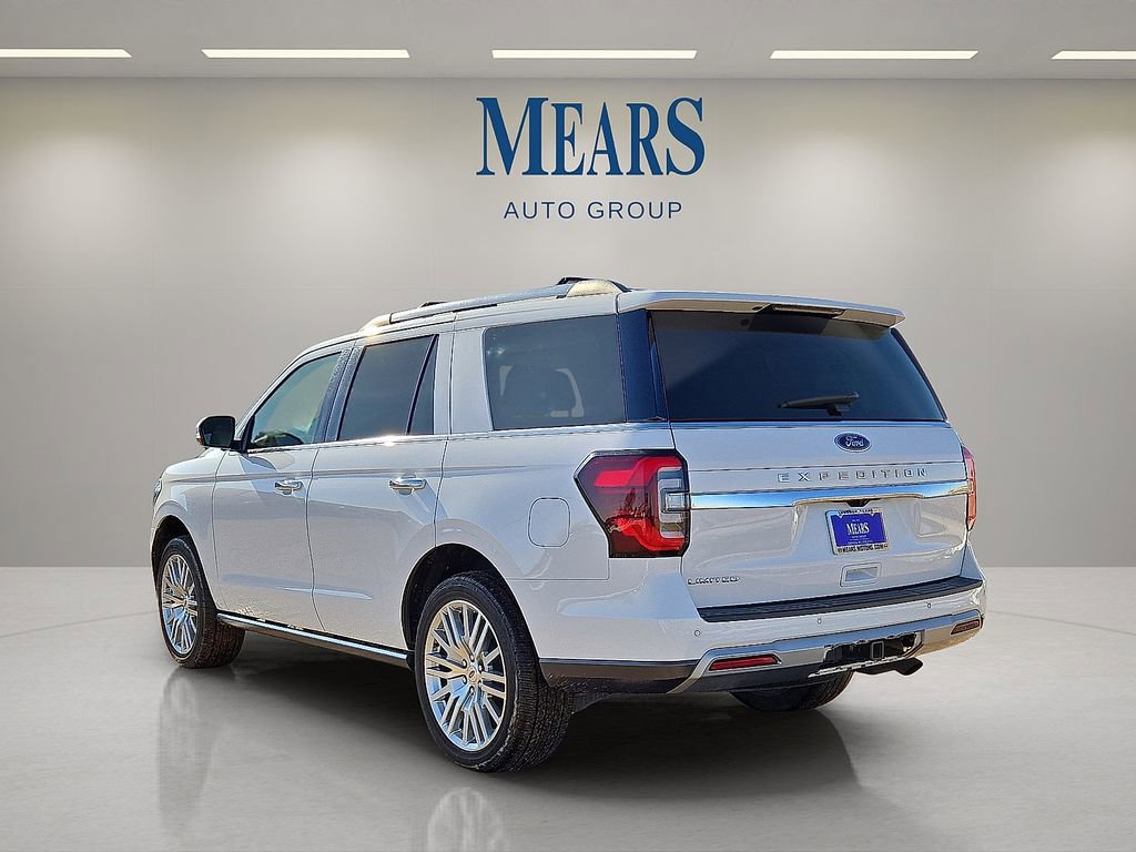 Used 2024 Ford Expedition Limited image 3
