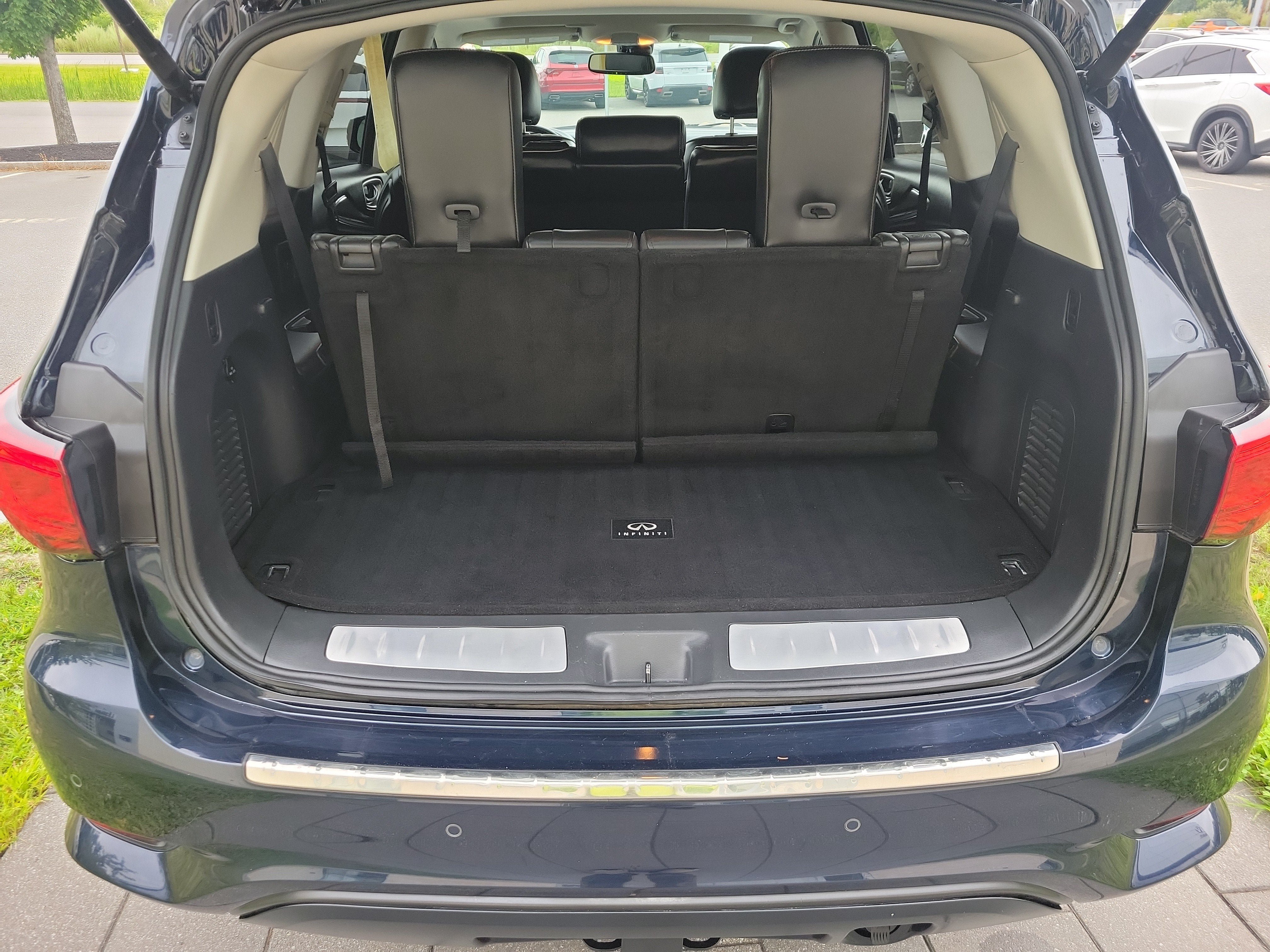 Used 2018 INFINITI QX60 Luxe w/ Premium Plus Package AWD/4WD image 16