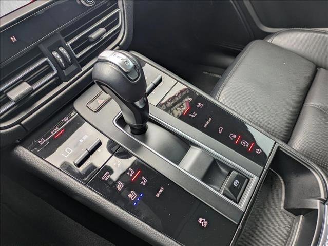 Used 2023 Porsche Macan AWD/4WD image 12