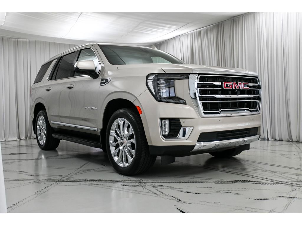 Used 2022 GMC Yukon SLT w/ SLT Luxury Package AWD/4WD image 2