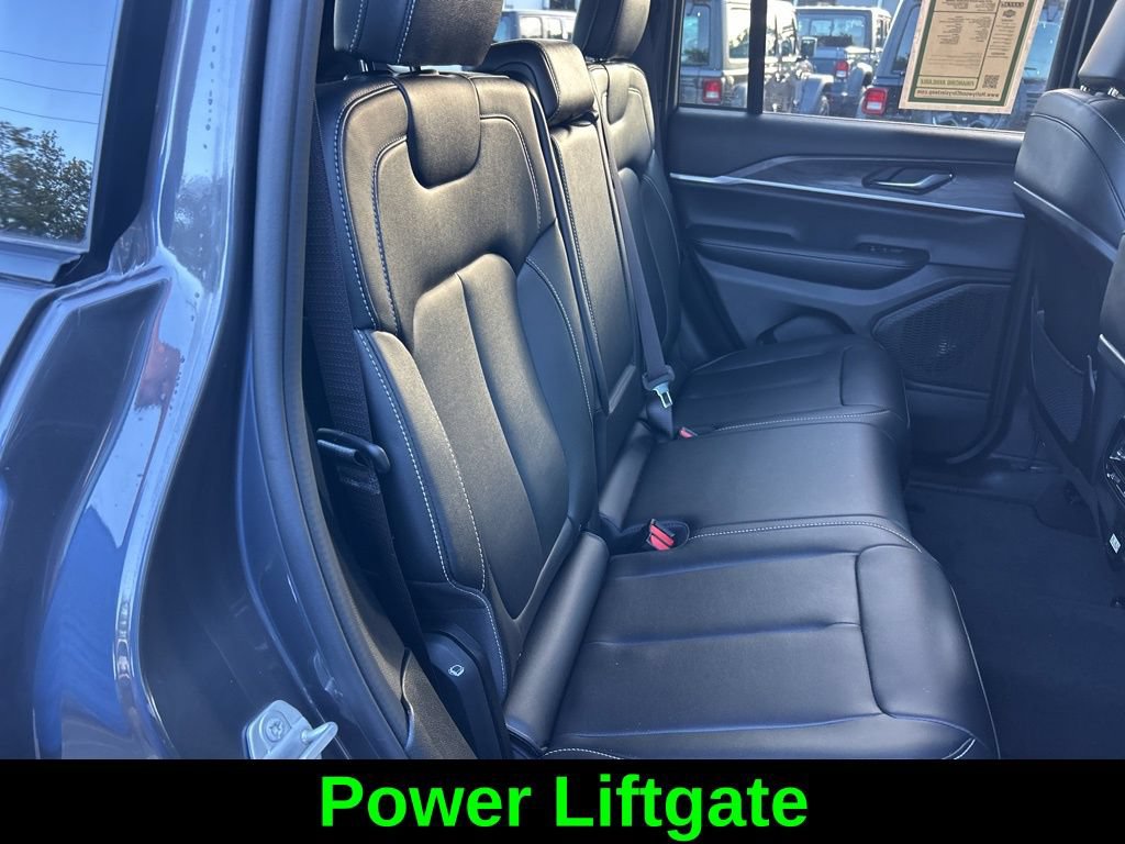 Used 2024 Jeep Grand Cherokee Limited AWD/4WD image 28