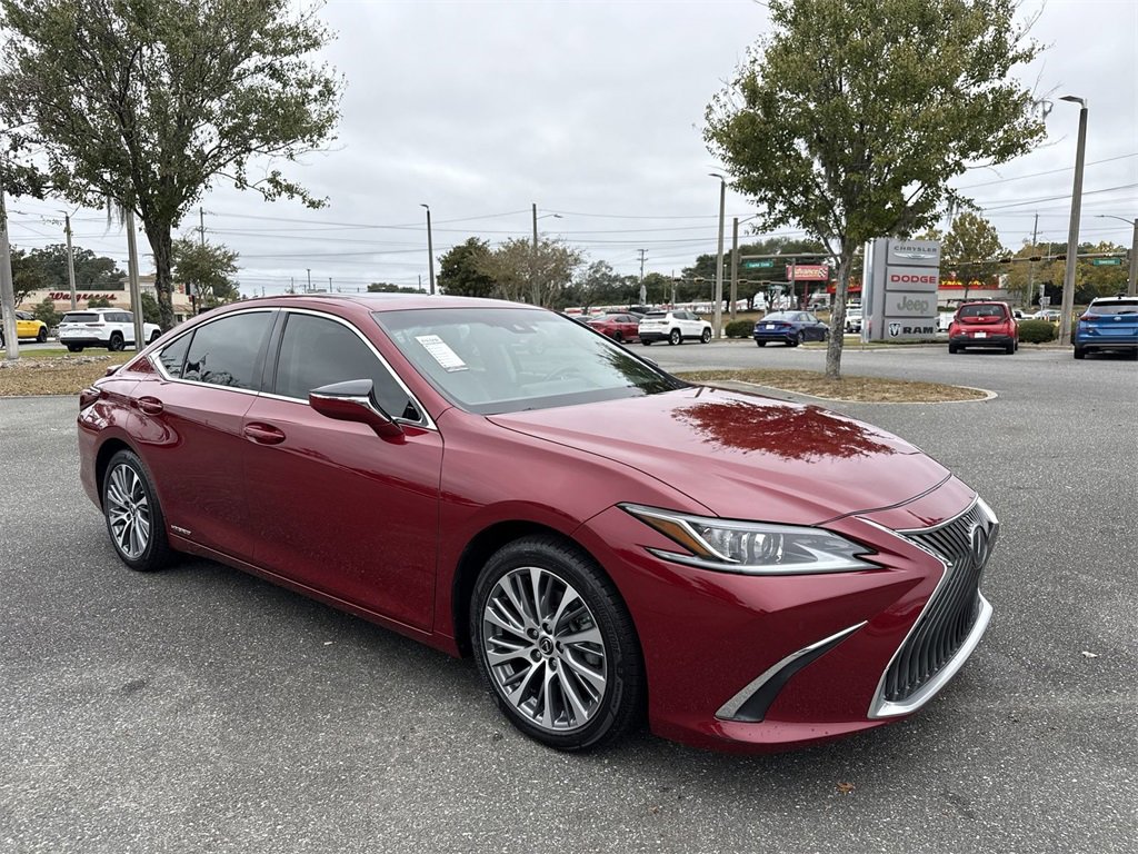 Used 2020 Lexus ES 300h w/ Premium Package image 1