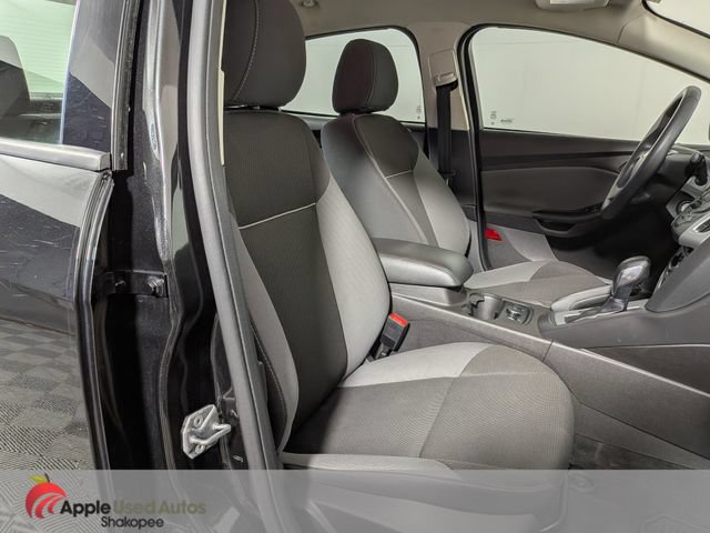 Used 2014 Ford Focus SE w/ SE Winter Package FWD image 34